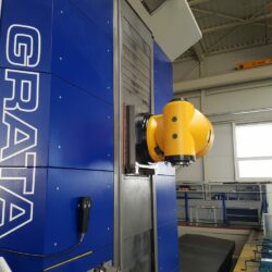 Grata model moving column milling machine