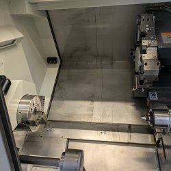 Torno CNC HAITIAN LH8-L (contrapunto motorizado)    –  Øsobre bancada 620 mm x 560 mm