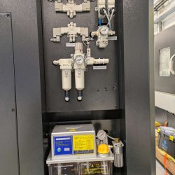 Torno CNC con eje Y y herramientas motorizadas HAITIAN LBQ10Y   –   Ø sobre bancada 660 mm x 1.050 mm